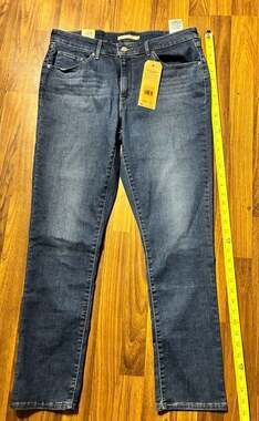 Signature by Levi Strauss & Co. Women's Classic Mid-Rise Skinny Jeans Sculpt Hyp